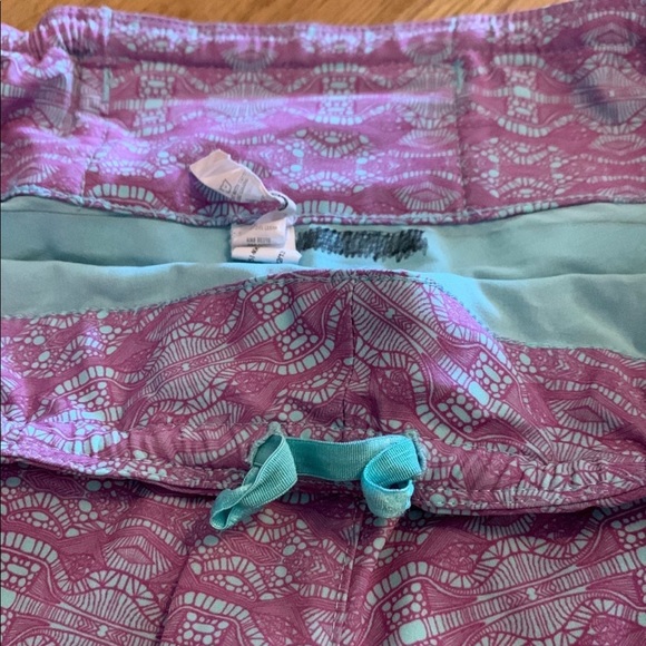 Under Armour shorts Heat Gear light purple and light blue - Picture 4 of 6